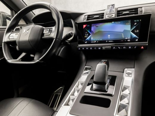 DS DS 7 E-Tense Rivoli Sport Automaat 225 Pk (PANORAMADAK, APPLE CARPLAY, MEMORY SEATS, FOCAL AUDIO, ADAP... ActivLease financial lease