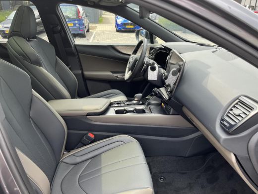 Lexus NX 450h+ AWD Overtrail Line ActivLease financial lease