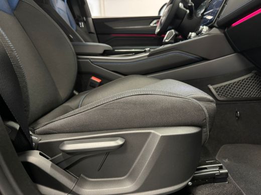 Lynk & Co 01 1.5 | Achterbank in delen neerklapbaar | Apple Carplay/Android Auto|telefoonintegratie premium | ... ActivLease financial lease