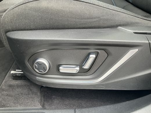 Lynk & Co 01 1.5 Plug-in 262PK Carplay Panoramadak 360° camera Stoelverw. PHEV ActivLease financial lease