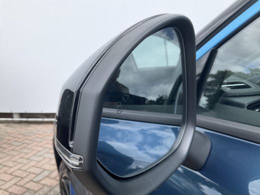 Lynk & Co 01 1.5PHEV 262PK Adapt.Cruise 360° Cam Carplay Plug-in Stoelverw Vol opties! ActivLease financial lease