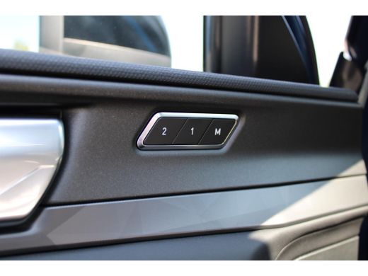 Lynk & Co 01 | Stoel + Stuurwielverwarming | Zwarte hemelbekleding | Adaptieve cruise control | BLIS | Panoram... ActivLease financial lease