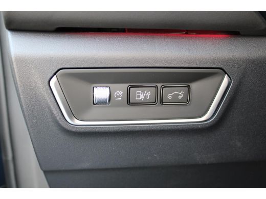 Lynk & Co 01 | Stoel + Stuurwielverwarming | Zwarte hemelbekleding | Adaptieve cruise control | BLIS | Panoram... ActivLease financial lease