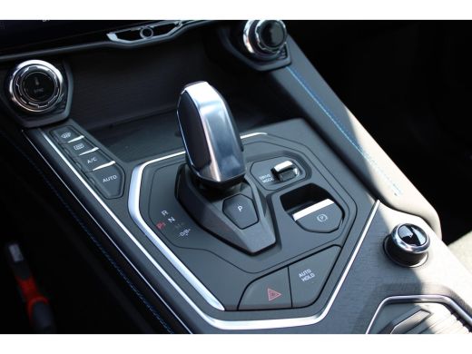 Lynk & Co 01 | Stoel + Stuurwielverwarming | Zwarte hemelbekleding | Adaptieve cruise control | BLIS | Panoram... ActivLease financial lease