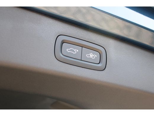 Lynk & Co 01 | Stoel + Stuurwielverwarming | Zwarte hemelbekleding | Adaptieve cruise control | BLIS | Panoram... ActivLease financial lease