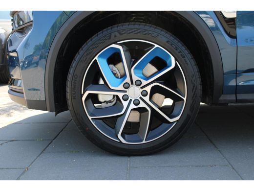 Lynk & Co 01 | Stoel + Stuurwielverwarming | Zwarte hemelbekleding | Adaptieve cruise control | BLIS | Panoram... ActivLease financial lease
