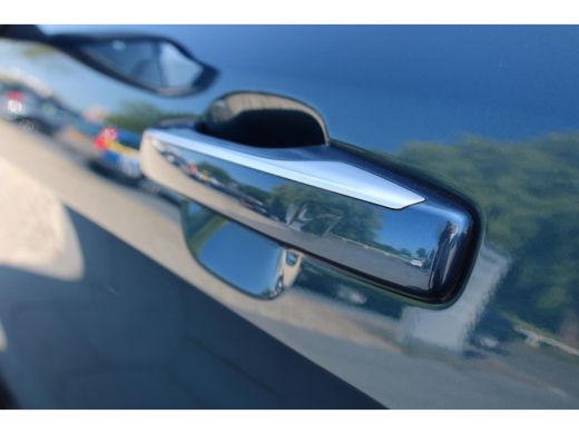 Lynk & Co 01 | Stoel + Stuurwielverwarming | Zwarte hemelbekleding | Adaptieve cruise control | BLIS | Panoram... ActivLease financial lease