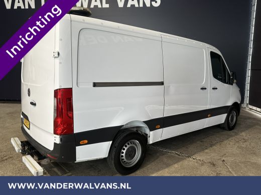 Mercedes-Benz Sprinter 319 CDI 191pk 3.0L V6 L2H1 3500kg Trekhaak Inrichting Euro6 Airco | Omvormer | Camera | Apple Car... ActivLease financial lease