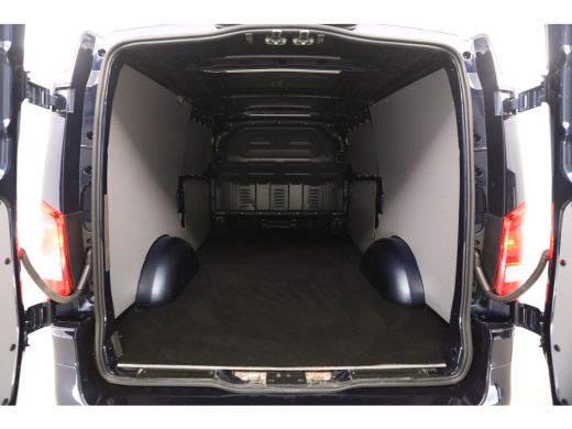 Mercedes-Benz Vito 114 CDI Lang Automaat Airco Camera Cruise Trekhaak 18"LMV Navigatie 2xSchuifdeur 3 Persoons ActivLease financial lease