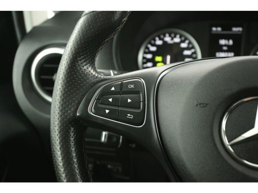Mercedes-Benz Vito 114 CDI Lang Automaat Airco Camera Cruise Trekhaak 18"LMV Navigatie 2xSchuifdeur 3 Persoons ActivLease financial lease