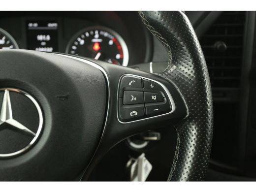 Mercedes-Benz Vito 114 CDI Lang Automaat Airco Camera Cruise Trekhaak 18"LMV Navigatie 2xSchuifdeur 3 Persoons ActivLease financial lease