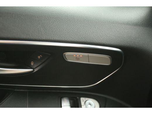 Mercedes-Benz Vito 114 CDI Lang Automaat Airco Camera Cruise Trekhaak 18"LMV Navigatie 2xSchuifdeur 3 Persoons ActivLease financial lease