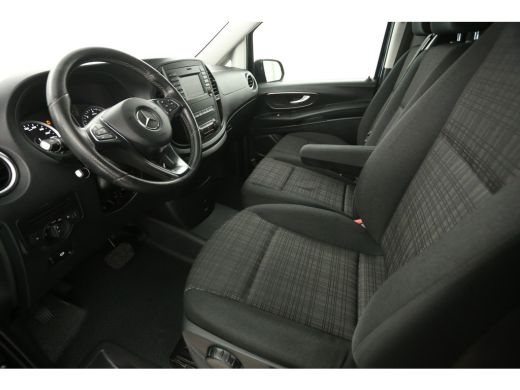 Mercedes-Benz Vito 114 CDI Lang Automaat Airco Camera Cruise Trekhaak 18"LMV Navigatie 2xSchuifdeur 3 Persoons ActivLease financial lease