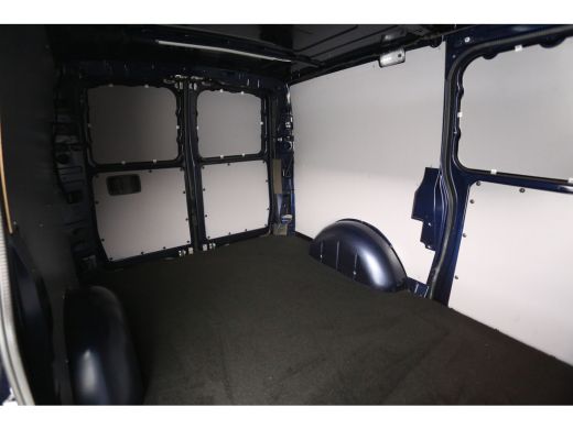 Mercedes-Benz Vito 114 CDI Lang Automaat Airco Camera Cruise Trekhaak 18"LMV Navigatie 2xSchuifdeur 3 Persoons ActivLease financial lease