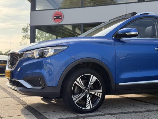 MG ZS-EV Aut. EV Luxury 45kWh | Panorama | Navi | Camera | ActivLease financial lease