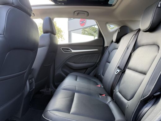 MG ZS-EV Aut. EV Luxury 45kWh | Panorama | Navi | Camera | ActivLease financial lease