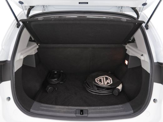 MG ZS-EV EV Luxury 45 kWh (INCL-BTW) *PANO | FULL-LEATHER | CCS-FASTLOADER | KEYLESS | NAVI-FULLMAP | ADAP... ActivLease financial lease