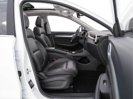 MG ZS-EV EV Luxury 45 kWh (INCL-BTW) *PANO | FULL-LEATHER | CCS-FASTLOADER | KEYLESS | NAVI-FULLMAP | ADAP... ActivLease financial lease