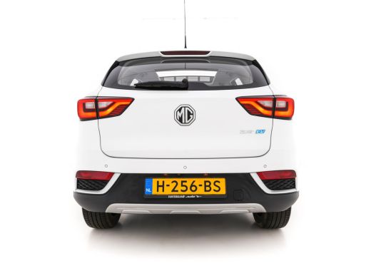 MG ZS-EV EV Luxury 45 kWh (INCL-BTW) *PANO | FULL-LEATHER | CCS-FASTLOADER | KEYLESS | NAVI-FULLMAP | ADAP... ActivLease financial lease