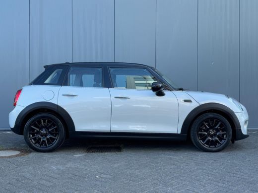 Mini Cooper 1.5 136pk Business Edition | Led | Climate | Carplay | Navigatie | 16" Lichtmetaal | Cruisecontro... ActivLease financial lease