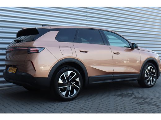 Opel Grandland 1.2 HYBRID 145PK GS AUTOMAAT | Draadloze telefoonlader (Inductie) | Elektronische klimaatregeling... ActivLease financial lease