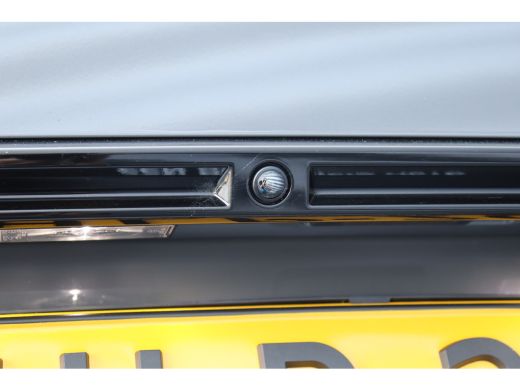 Peugeot 2008 1.2 PURETECH 130PK GT PACK AUTOMAAT / NAVI / LEDER / CLIMA / LED / PDC / 17" LMV / KEYLESS / ALCA... ActivLease financial lease