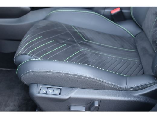 Peugeot 2008 1.2 PURETECH 130PK GT PACK AUTOMAAT / NAVI / LEDER / CLIMA / LED / PDC / 17" LMV / KEYLESS / ALCA... ActivLease financial lease