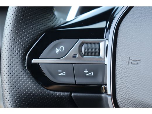 Peugeot 2008 1.2 PURETECH 130PK GT PACK AUTOMAAT / NAVI / LEDER / CLIMA / LED / PDC / 17" LMV / KEYLESS / ALCA... ActivLease financial lease