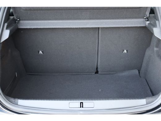 Peugeot 208 1.2 PURETECH 100PK ALLURE PACK AUTOMAAT / NAVI / LEDER / CLIMA / FULL-LED / CAMERA / 16" LMV / KE... ActivLease financial lease