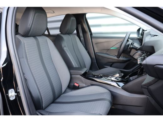Peugeot 208 1.2 PURETECH 100PK ALLURE PACK AUTOMAAT / NAVI / LEDER / CLIMA / FULL-LED / CAMERA / 16" LMV / KE... ActivLease financial lease
