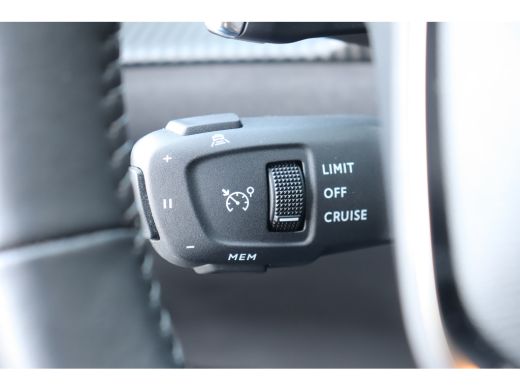 Peugeot 208 1.2 PURETECH 100PK ALLURE PACK AUTOMAAT / NAVI / LEDER / CLIMA / FULL-LED / CAMERA / 16" LMV / KE... ActivLease financial lease