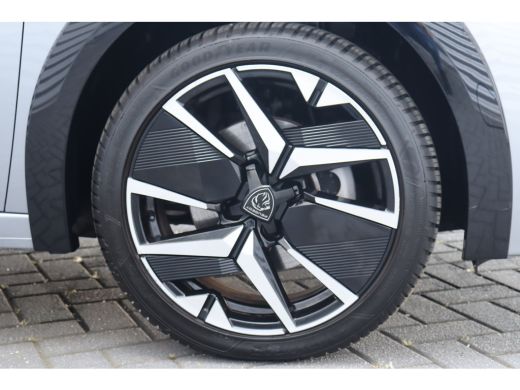 Peugeot 208 1.2 PURETECH 100PK GT PACK / NAVI / LEDER / CLIMA / PDC / 17" LMV / CAMERA / KEYLESS / ADAPT. CRU... ActivLease financial lease