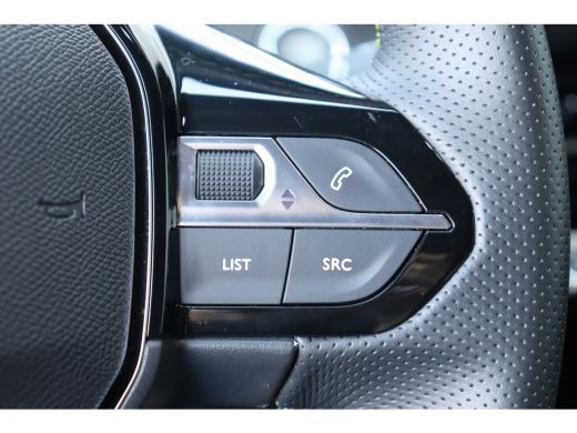 Peugeot 208 1.2 PURETECH 100PK GT PACK / NAVI / LEDER / CLIMA / PDC / 17" LMV / CAMERA / KEYLESS / ADAPT. CRU... ActivLease financial lease