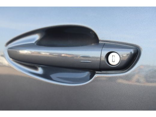 Peugeot 3008 1.6 HYBRID 225PK ALLURE PACK AUTOMAAT / NAVI / LEDER / CLIMA / PDC / 18" LMV / CAMERA / KEYLESS /... ActivLease financial lease
