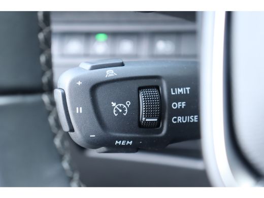 Peugeot 3008 1.6 HYBRID 225PK ALLURE PACK AUTOMAAT / NAVI / LEDER / CLIMA / PDC / 18" LMV / CAMERA / KEYLESS /... ActivLease financial lease