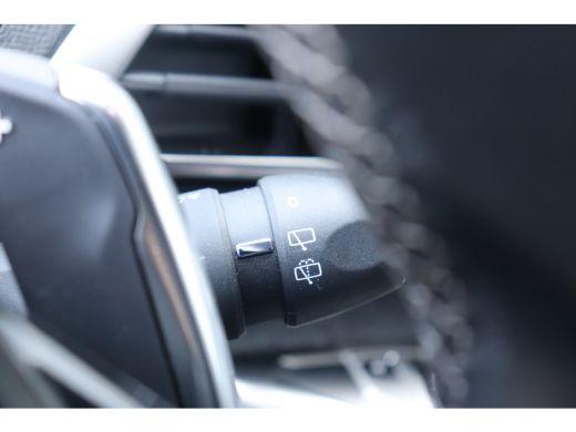 Peugeot 3008 1.6 HYBRID 225PK ALLURE PACK AUTOMAAT / NAVI / LEDER / CLIMA / PDC / 18" LMV / CAMERA / KEYLESS /... ActivLease financial lease