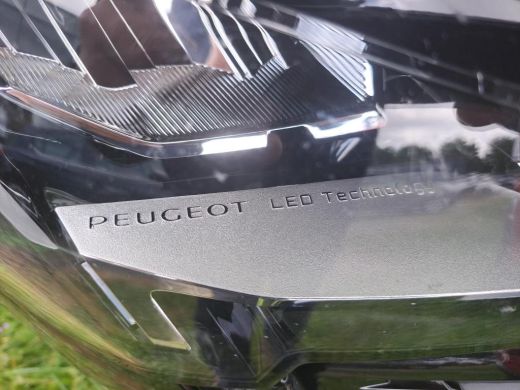 Peugeot 5008 1.2 PureTech Allure Pack Business | Automaat | Navigatie | Camera | Apple carplay | Keyless | Nie... ActivLease financial lease