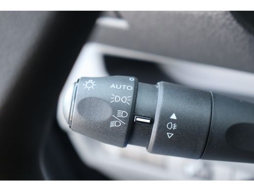 Peugeot Expert 1.5 BLUEHDI 100PK COMPACT PREMIUM / AIRCO / LED / PDC / TREKHAAK / BLUETOOTH / CRUISECONTROL / 1E... ActivLease financial lease
