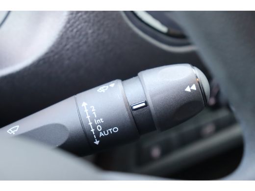 Peugeot Expert 1.5 BLUEHDI 100PK COMPACT PREMIUM / AIRCO / LED / PDC / TREKHAAK / BLUETOOTH / CRUISECONTROL / 1E... ActivLease financial lease