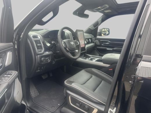 RAM 1500 Laramie Hurricane, BPM VRIJ | Incl. Tonneau cover |Panoramadak | Bijrijders scherm|  Adaptieve Cr... ActivLease financial lease