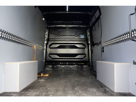Renault Master T35 L2H2 | Red Edition | 87 kWh | LED | Camera | CarPlay | Navi | Cruise | Airco | PDC ActivLease financial lease