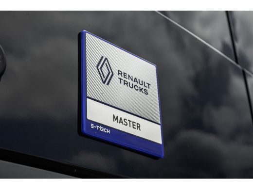 Renault Master T35 L2H2 | Red Edition | 87 kWh | LED | Camera | CarPlay | Navi | Cruise | Airco | PDC ActivLease financial lease