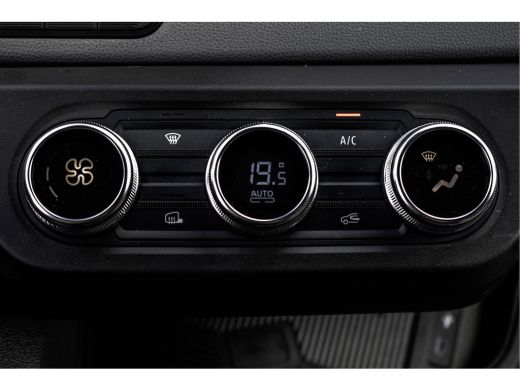 Renault Master T35 L2H2 | Red Edition | 87 kWh | LED | Camera | CarPlay | Navi | Cruise | Airco | PDC ActivLease financial lease