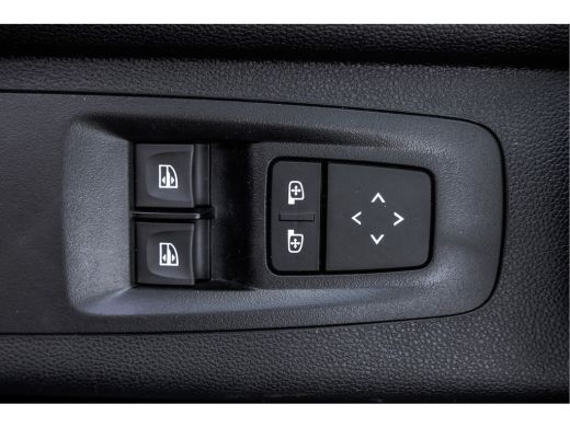 Renault Master T35 L2H2 | Red Edition | 87 kWh | LED | Camera | CarPlay | Navi | Cruise | Airco | PDC ActivLease financial lease