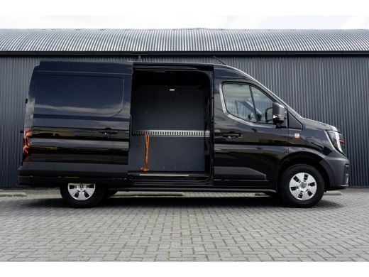 Renault Master T35 L2H2 | Red Edition | 87 kWh | LED | Camera | CarPlay | Navi | Cruise | Airco | PDC ActivLease financial lease