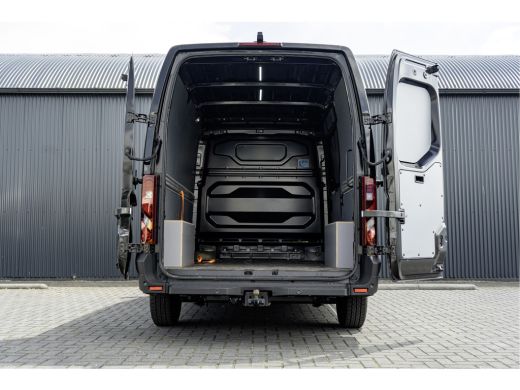 Renault Master T35 L2H2 | Red Edition | 87 kWh | LED | Camera | CarPlay | Navi | Cruise | Airco | PDC ActivLease financial lease