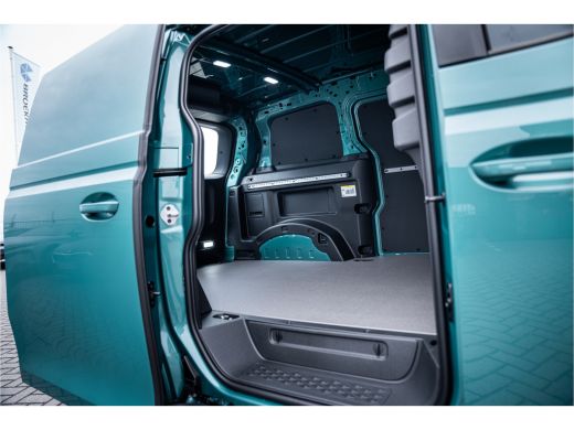 Volkswagen ID. Buzz Cargo Cargo Bulli edition - Trekhaak - Direct leverbaar - 4 Motion! ActivLease financial lease