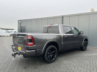 Dodge Ram 1500 1500 V8 LARAMIE NIGHT / NL AUTO / PANO / 3.5T TREKHAAK / LPG-G3 / CAMERA / CREW CAB / GORILLA EXH...
