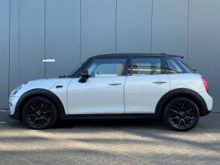Mini Cooper 1.5 136pk Business Edition | Led | Climate | Carplay | Navigatie | 16" Lichtmetaal | Cruisecontro...
