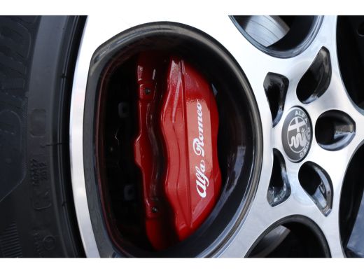 Alfa Romeo Tonale 1.5T Hybrid Veloce | Adaptieve Cruise | 360' Camera | Stoelventilatie | Adaptieve Demping | Elekt... ActivLease financial lease